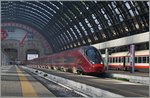 Der ITALO ETR 575 (AGV) 20 wartet in Milano Centrale auf die Abfahrt. Erst seit Fahrplanwechsel im Dezember 2015 erreichen dies .italo Züge Milano Centrale, vorher mussten sie mit dem Bahnhof Milano Porta Garibaldi Vorlieb nehmen.

1. März 2016