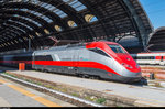 ETR 500 023 steht am 4. Mai 2016 in Milano Centrale als Frecciarossa 9623 ohne Halt nach Roma Termini bereit.