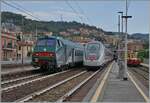 In Finale Ligure kreuzen sich der FS Trenitalia IC 631 von Vetimiglaia (ab 9:10) nach Milano Centrale (an 12:55) und der Trenord Regio 3090 von Bergamo (ab 7:07) nach Ventimiglia (11:48).