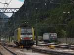 Die ES 64 F4-031 und die E 412 007 am 11.06.2009 im Bahnhof Brenner.