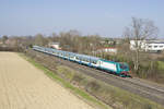 Am 23. März 2018 ist E 464.309 mit treno Regionale 11035 (Treviso Centrale - Venezia S.Lucia) bei Mogliano Veneto unterwegs. 