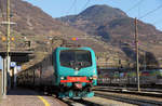 Trenitalia E 464.244 mit R 2259 nach Bologna Centrale // Bahnhof Bozen // 8. Dezember 2016