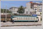 Im Regionalzug von Milano nach Lecce. 5.Tag (08.04.2011)
652 109 ist mit einem Gterzug in Taranto eingetroffen.