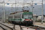 Ale 126 511 verlsst auf der Fahrt von Napoli nach Benevento den Bahnhof Cancello; 02.02.2008