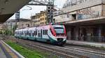 Ein Triebzug der Baureihe ETR426 durchfährt am 23.05.2018 den Bahnhof Roma Ostiense.