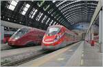 Der .italo ntv ETR 575 011 und der FS Trenitalia ETR 400 042 warten in Milano Centrale auf ihre nächsten Einsätze.