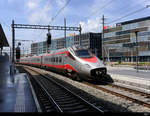 SBB - Triebzug ETR 610 008 bei der durchfahrt in der Haltestelle Bern Wankdorf am 06.08.2019
