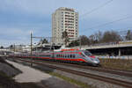 ETR 610 Trenitalia Nr. 8 fährt Richtung Bahnhof Muttenz. Die Aufnahme stammt vom 23.12.2021.