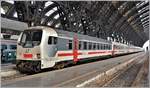 Intercity mit Steuerwagen UIC-Z1 in Milano Centrale.