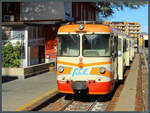 Die Züge der FCE wenden üblicherweise im Bahnhof Randazzo, für die Weiterfahrt muss umgestiegen werden. ADe 15 und 20 sind aus Riposto hierher gekommen, im Hintergrund ist ein weiterer Triebwagen zu sehen, der nun dorthin aufbricht. (26.02.2024)