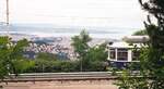 Tram Triest-Opicina__Tw auf der Adhäsionsstrecke Richtung Opicina mit Blick über Triest aufs Mittelmeer.__08-06-2008