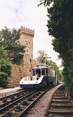 Tram Triest-Opicina__Seilbahn-Schubwagen Nr.2 schiebt Tw bergauf, kurz vor dem oberen Ende des Seilbahnabschnitts. Mitfahrt im Schubwagen nur für Personal...__08-06-2008