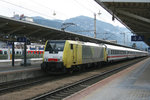 ES 64 F4-088 mit einem EuroCity von Italien nach München, aufgenommen im Bahnhof von Wörgl am 14.03.2010.