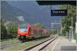 Der bimodulare FS Trenitalia BUM BTR 813 001 verlässt als Regionale RV VdA 2765 den Bahnhof von Verres mit dem Ziel Aosta.