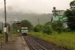 Das nahende Ende des lokalen Verkehrs auf der japanischen Nordinsel Hokkaidô: Hier ist das Defizit der Bahn nicht mehr tragbar, und die Abwanderung hat vielerorts fast zum Aussterben der Regionen