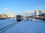 Lokalverkehr in Ost-Hokkaido: Auf der Fahrt vom Ochotskischen Meer (Abashiri in Ost-Hokkaido) an den Pazifik (Kushiro in Südost-Hokkaido) durchquert der Zug eine mächtige Vulkankette.