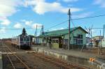 Die Hanasaki-Linie, Asiens östlichste Bahnlinie: Station Chanai, Kreuzung mit dem Triebwagen KIHA 54 523.