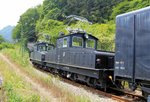 Die beiden Loks 1 und 3 (4 Motoren zu 50 kW) von 1924 im Aufstieg zur Endstation Shimo Nita, 29.Mai 2016. 