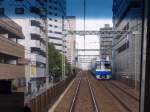 Die Stammstrecke des Keihin Kyûkô (Keikyû)-Konzerns: Die dichte Bebauung und engen Platzverhältnisse entlang der Keikyû-Strecke zwischen Tokyo und Yokohama geben oft eine