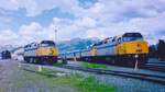 Abfahrbereiter Canadian Richtung Vancouver in Jasper in der Provinz Alberta mit 2 F40PH-2 und 19 Waggons. Farbnegativscan vom Juni 1997