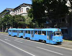 Der Tatra T4YU Triebwagen ZET 472 sowie der Beiwagen B4YU 858 wurden am 05. September 2023 auf der Linie 4 eingesetzt, hier zu sehen auf der Ulica Kneza Branimira, unweit der Station Branim. tržnica.
