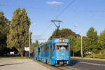 Auf ein paar Kursen der Linie 4 können neben den Linien 6 und 7 in Zagreb noch die klassischen Tatra-Garnituren beobachtet werden. Am 11. September war T4YU 452 mit B4YU 807 unterwegs und konnte in der Maksimirska cesta kurz vor der Haltestelle Dubrava, die gleichzeitig die Endstation der Linien 7 und 12 ist aufgenommen werden. 