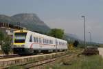 7123 015/7123 016 mit IC 521 Zagreb Glavni Kolodvor-Split auf Bahnhof Kaštel Stari am 18-5-2015.