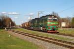 2M62UP-0112 mit Gterzug in Sigulda (01.05.2013)