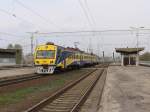 ER2-989-01 auf Bahnhof Riga Pasazieru am 30-4-2010.