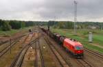 ER 20CF - 006 mit Gterzug in Gaiziunai (07.05.2009)