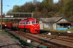 M 62 1640 hat gerade den Tunnel an der Zufahrt zum Hauptbahnhof
Kaunas verlassen und erreicht nun nach wenigen Metern den Bahnhof
in Kaunas.
Aufnahme am 28.04.2012.