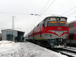 Die wuchtigen Drei-Wagen-Züge der Reihe DR1AM wurden in den 70er Jahren in Riga beschafft. Sie bringen es auf 120 km/h und wurden in den 90er Jahren modernisiert. Vilnius, 1.1.2019