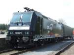 Die 185-567 der CFL Cargo war am 26./27.4.08 zu Gast beim Bahnhofsfest in Ulmen, da hier die Wiedererffnung der Eifelquerbahn gefeiert wurde.
Ulmen, der 26.4.08