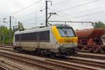
Die CFL 3007 (91 82 000 3007-3 L-CFL) steht am 14.09.2014 im Bahnhof Ettelbrück (Ettelbréck). 

Die Lok wurde 1998 von Alstom unter der Fabriknummer 1308 gebaut. Die Loks der CFL Série 3000 sind 100prozentig baugleich der belgischen SNCB/NMBS HLE 13.