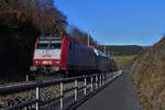 CFL Lok 4013 schiebt ihrem Zug dem Endbahnhof von Troivierges entgegen, aufgenommen am Fahrradweg, zwischen Maulusmühle und Clervaux. 14.01.2025