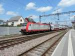 Noertzange 13/06/15 : Lok 4005 mit einem RE verlässt den Bahnhof in Richtung Rodange...
