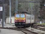 Triebzug 2017 kommt aus Richtung Diekirch im Bahnhof Ettelbrck an.