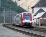 Triebzug 2202 durchfhrt am 11.02.08 den Bahnhof von Goebelsmhle aus Richtung Kautenbach kommend.