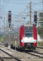 Die Nummer 1 der Triebzge BR 2200 kommt am 01.07.08 aus Richtung Luxemburg und fhrt in den Bahnhof von Ptange ein. (Jeanny)