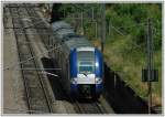 Kurz nach der franzsischen Grenze nach Luxemburg unterwegs - Triebwagen der Serie Z2Nng SNCF 336 - das franzsische Gegenstck der CFL Serie 2200. Aufnahme entstand am 26.7.2006