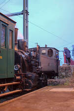 ADI 12 steht am 24. November 2024 in Pétange und wartet auf die Abfahrt nach Fond-de-Gras.