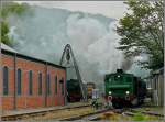 Der Museumszug verlsst den Bahnhof Fond de Gras in Richtung Ptange, vorbei an der neuen Reparaturwerstatt aus roten Backsteinen. (Hans)