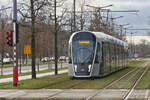 Tram 110, unterwegs auf dem Kirchberg in der Stadt Luxemburg, in Richtung Luxexpo