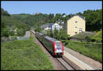 CFL Elektrotriebzug 16 erreicht hier am 24.5.2023 um 11.40 Uhr auf der Fahrt nach Louxembourg Gare den Haltepunkt Michelau.