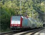 E-Lok 4017 hat am 09.09.08 den Tunnel in der Nhe des Campingplatzes in Kautenbach verlassen und fhrt dem Bahnhof entgegen.