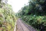 Seit der Erbauung der Eisenbahn von Fianarantsoa nach Manakara Mitte der 30er-Jahre wurde nur ein sehr kleiner Teil des Streckengleises erneuert. Ansonsten wurde die Strecke im Wesentlichen nicht verndert -und ist sogar in verhltnismig gutem Zustand, im Vergleich zu anderen Drittweltlndern. 80 km von Fianarantsoa entfernt bereits im tiefsten Dschungel, 03.09.2009