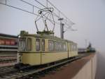 Ein neues Modell der Freiburger Straenbahn, der GT4 103 im Ablieferungszustand, mittlerweile gibt es auch den 119 in beig mit Werbetafeln der Firma Halling, auch erhtlich bei den Freunden der