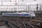 TGV Reseau whrend ein Probefahrt und ein unvorsichtige Photograf in Amersfoort (Niederlande) 19-05-1995.