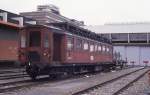 Dieser Oberleitungs Reparatur Wagen, der hier am 28.9.1989 in  Utrecht steht, war einst ein alter niederlndischer Triebwagen.