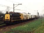 2239 mit Gterzug F 58561 Coevorden-Zwolle in Coevorden am 30-12-1991.